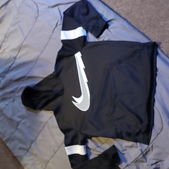 Nike hoodie - Picture 2 of 3